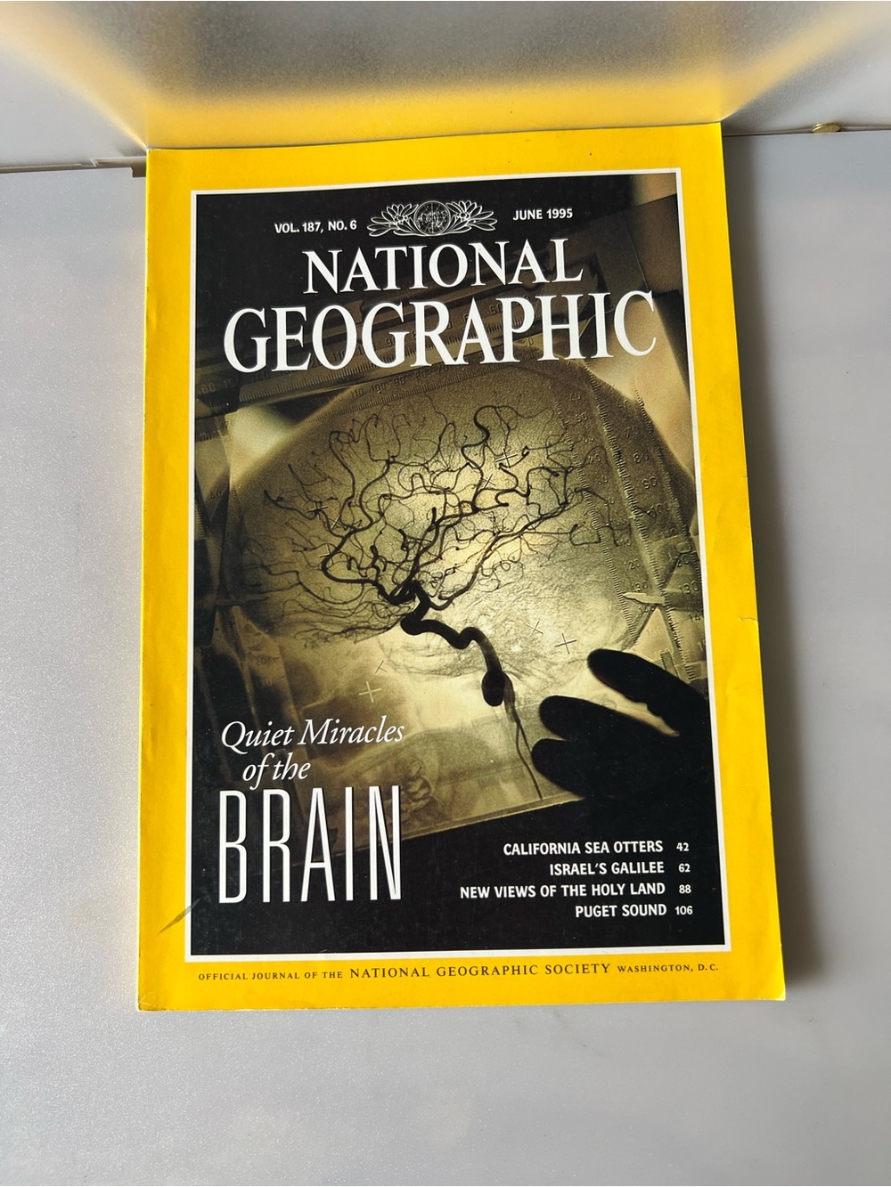 June 1995 issue of National Geographic magazine